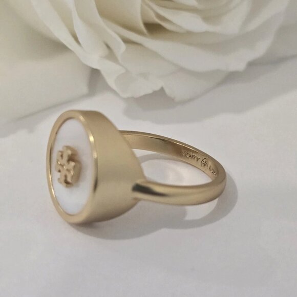 Tory Burch Mother Of Pearl And Logo Ring Size 7 - Picture 10 of 12